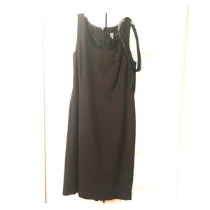 MIX Tahari Black Cocktail Dress with belt